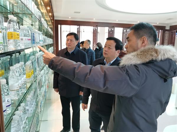 �˲���ί��ί��ͳս������Ԫ��һ��ݰ����Դ������У�